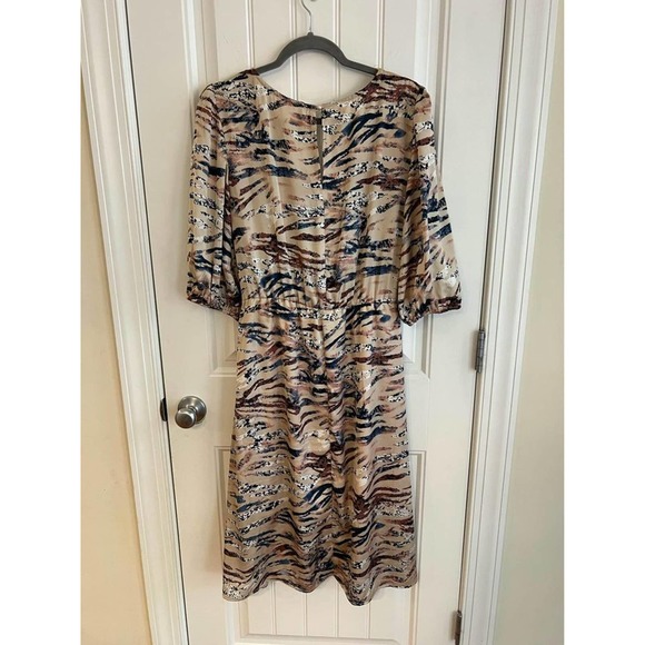 Superfoxx Cream Silk Dress with tie in the front Size Large - Picture 4 of 4